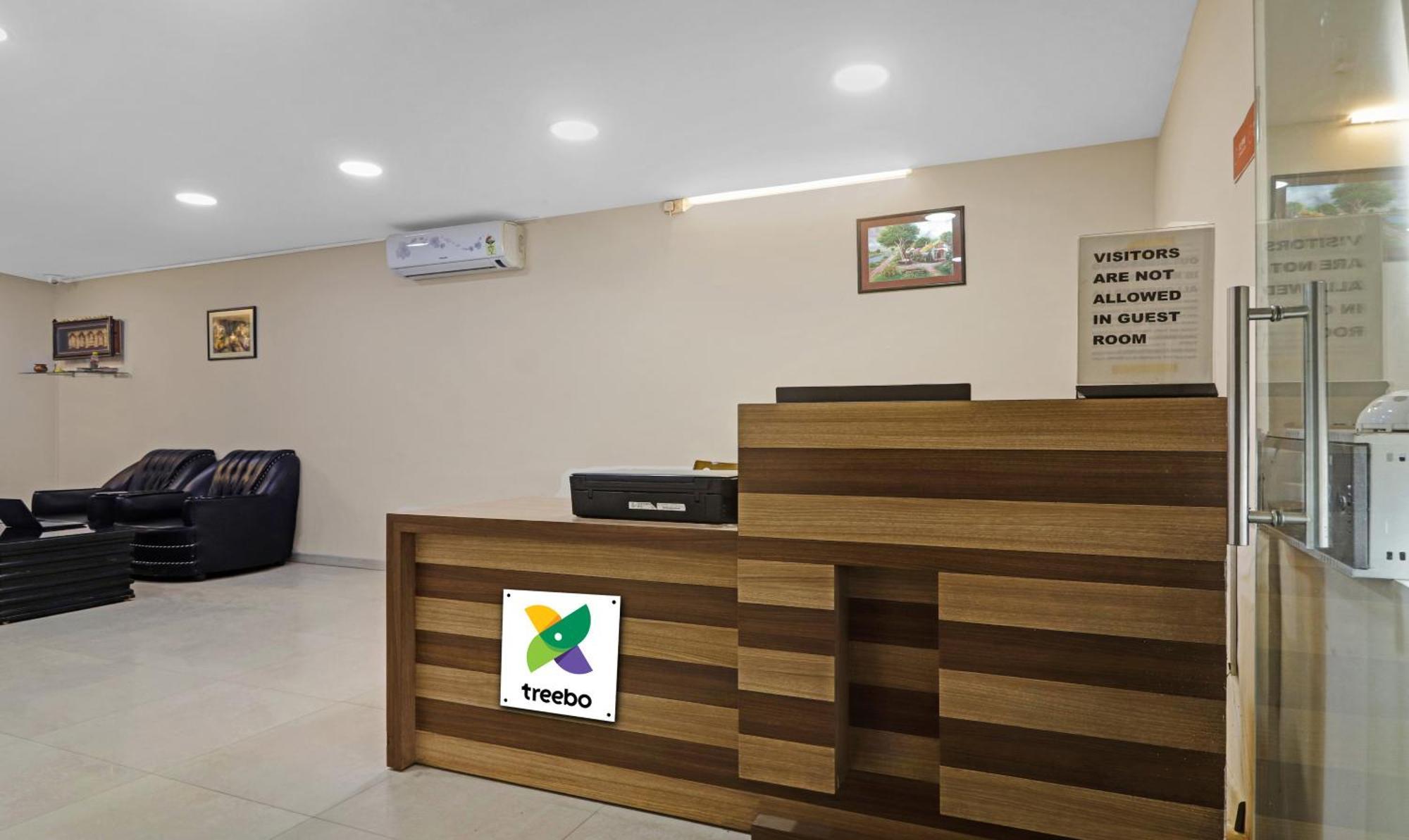 Treebo Pride Botanica Hotel 3*