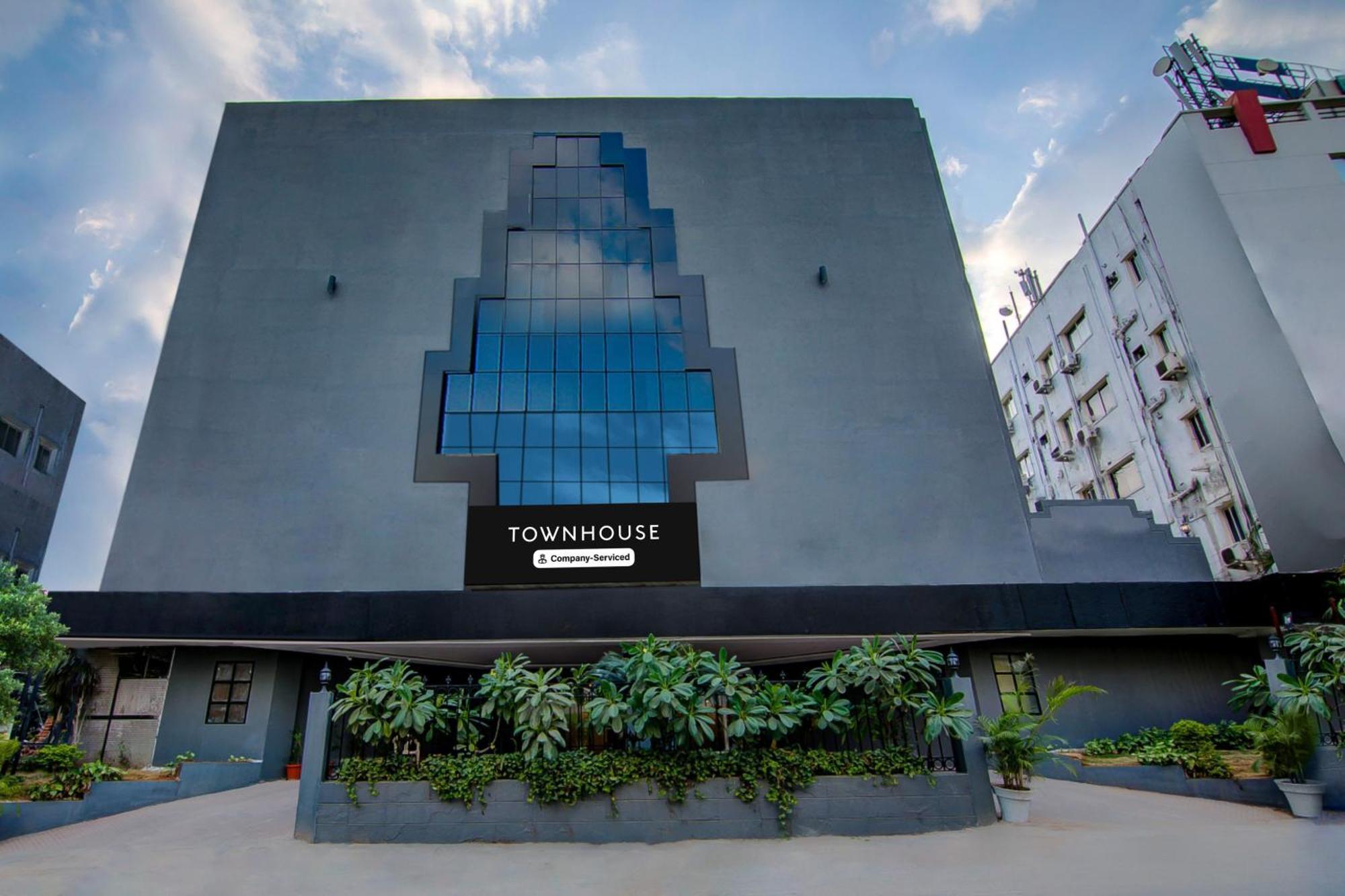 Super Townhouse Lakdikapul 4* Hyderabad
