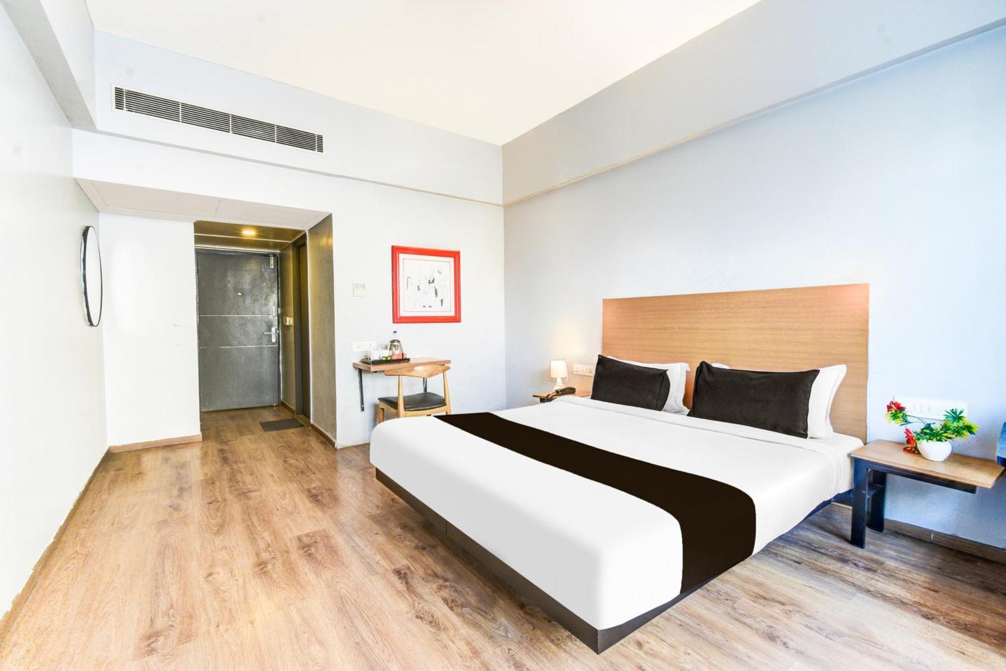Super Townhouse Lakdikapul Hotel Hyderabad