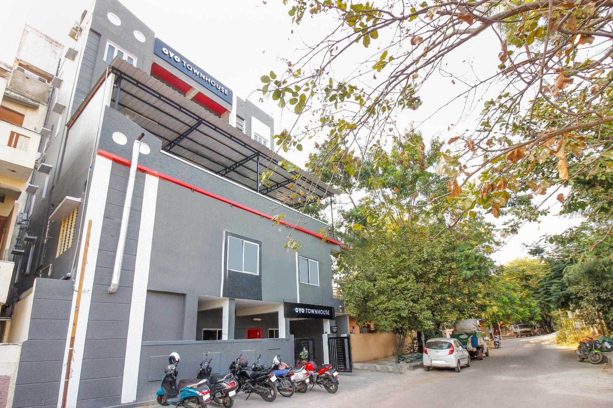 Super Townhouse Rcc Sunrise Hotel