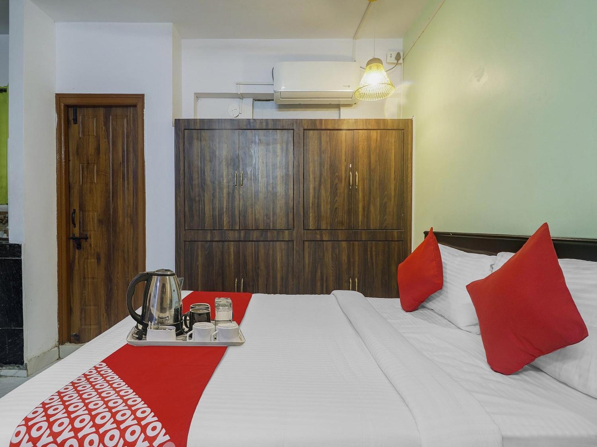 Hotel O Rr Hotel 3*