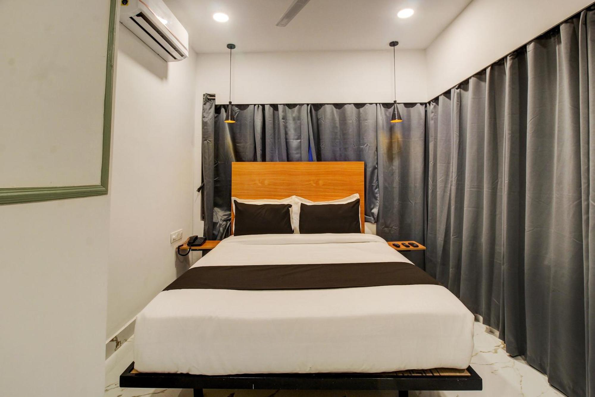 Super Townhouse Rcc Banjara Hills