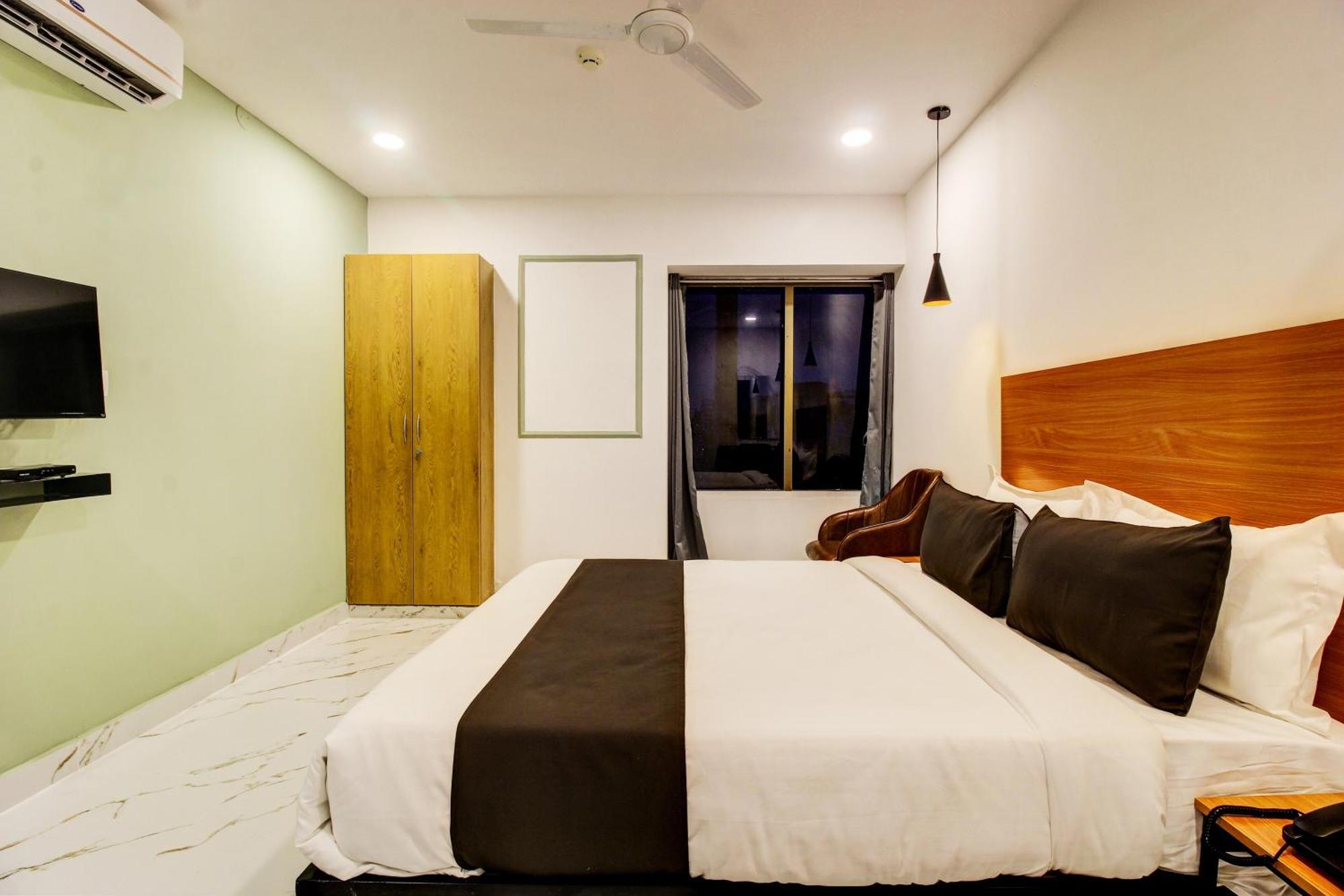 Hotel Super Townhouse Rcc Banjara Hills Hyderabad