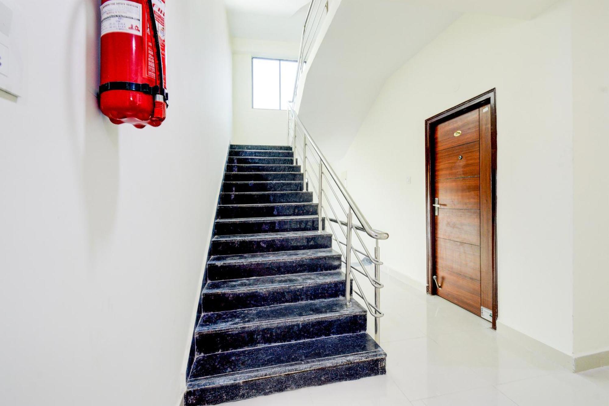 Hotel Super Townhouse Kukatpally North Formerly Munagala Arcade 2*