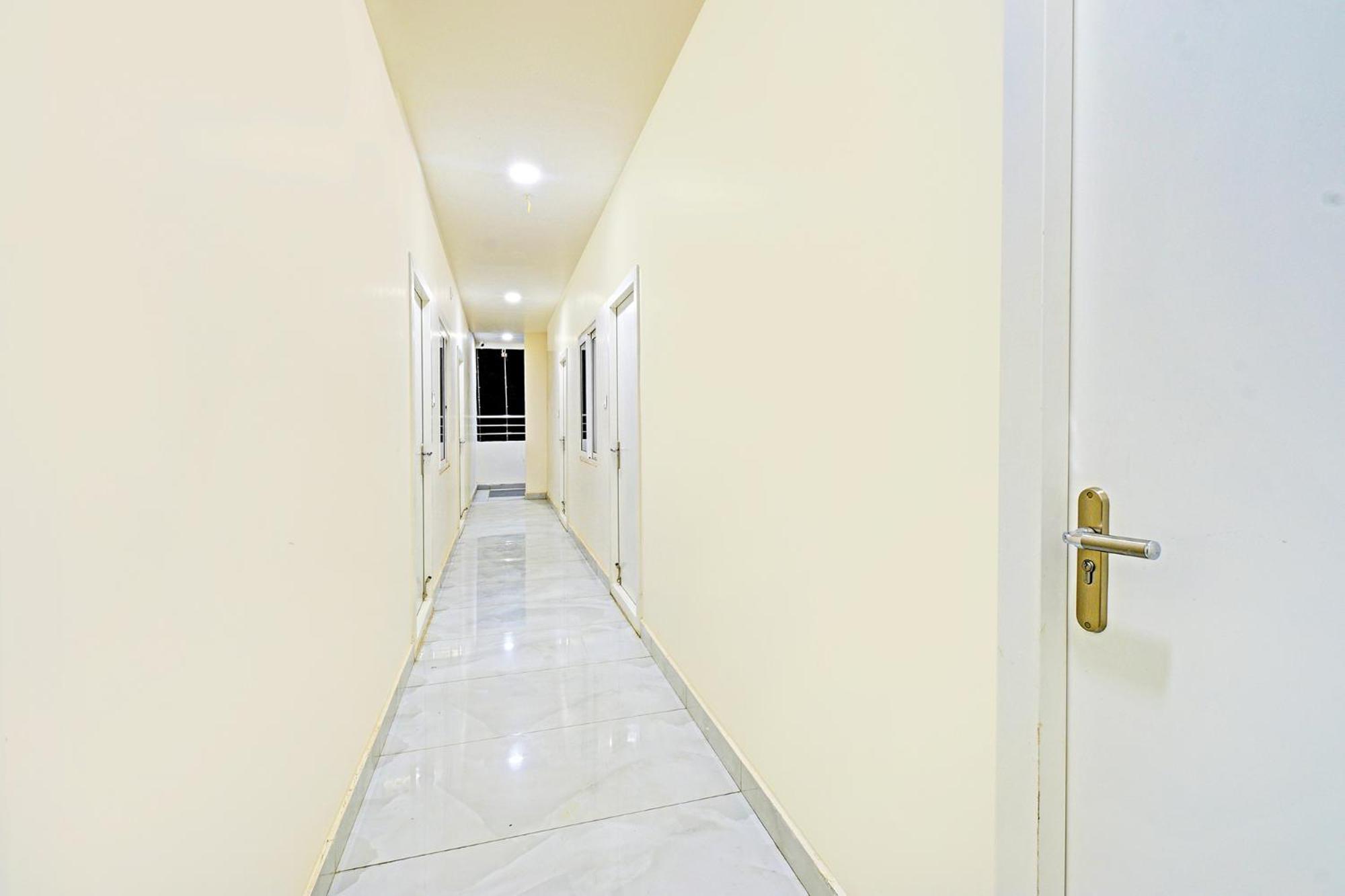 Fabhotel Lexus Grand Hyderabad