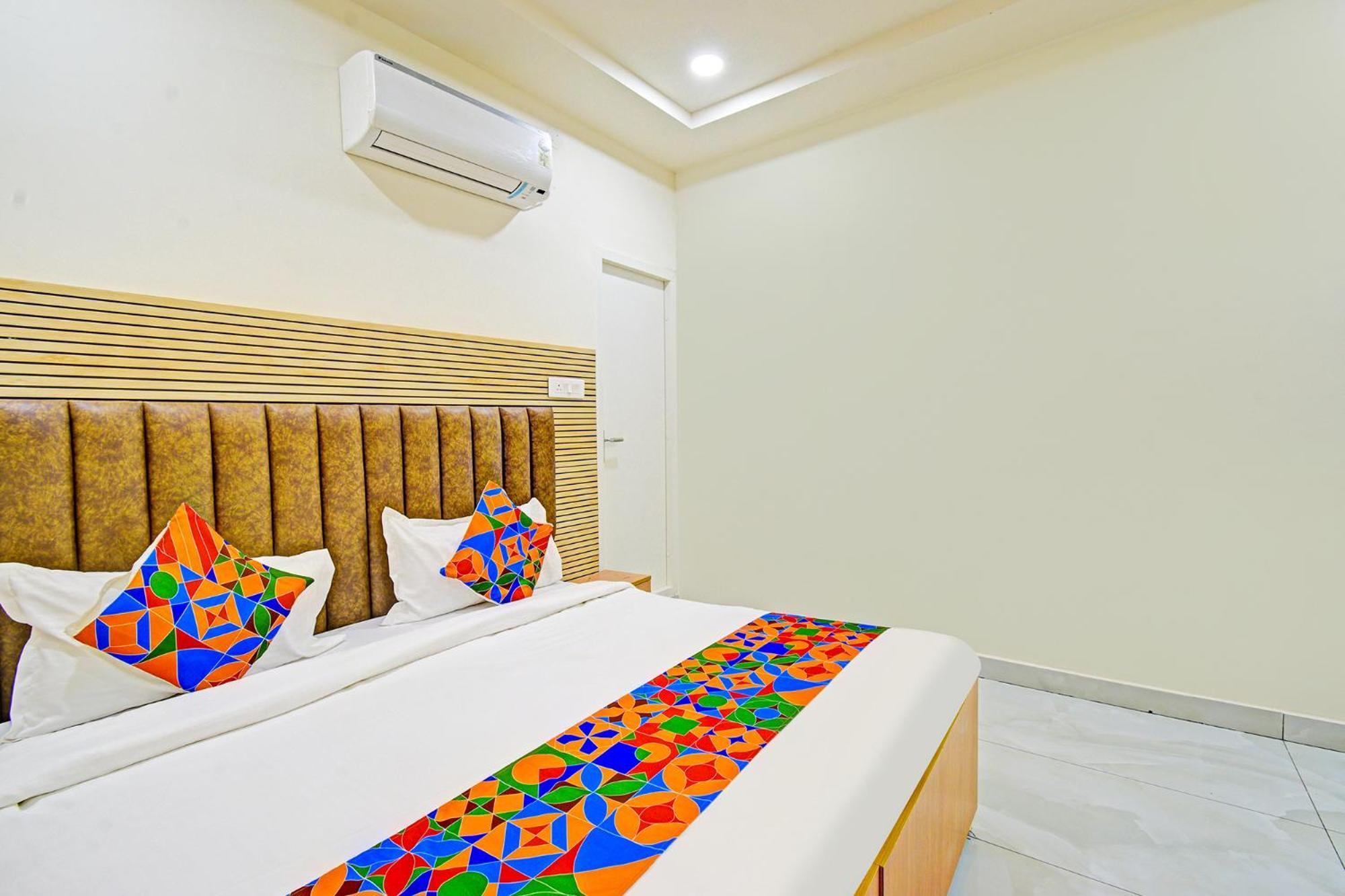 Fabhotel Lexus Grand 3* Hyderabad