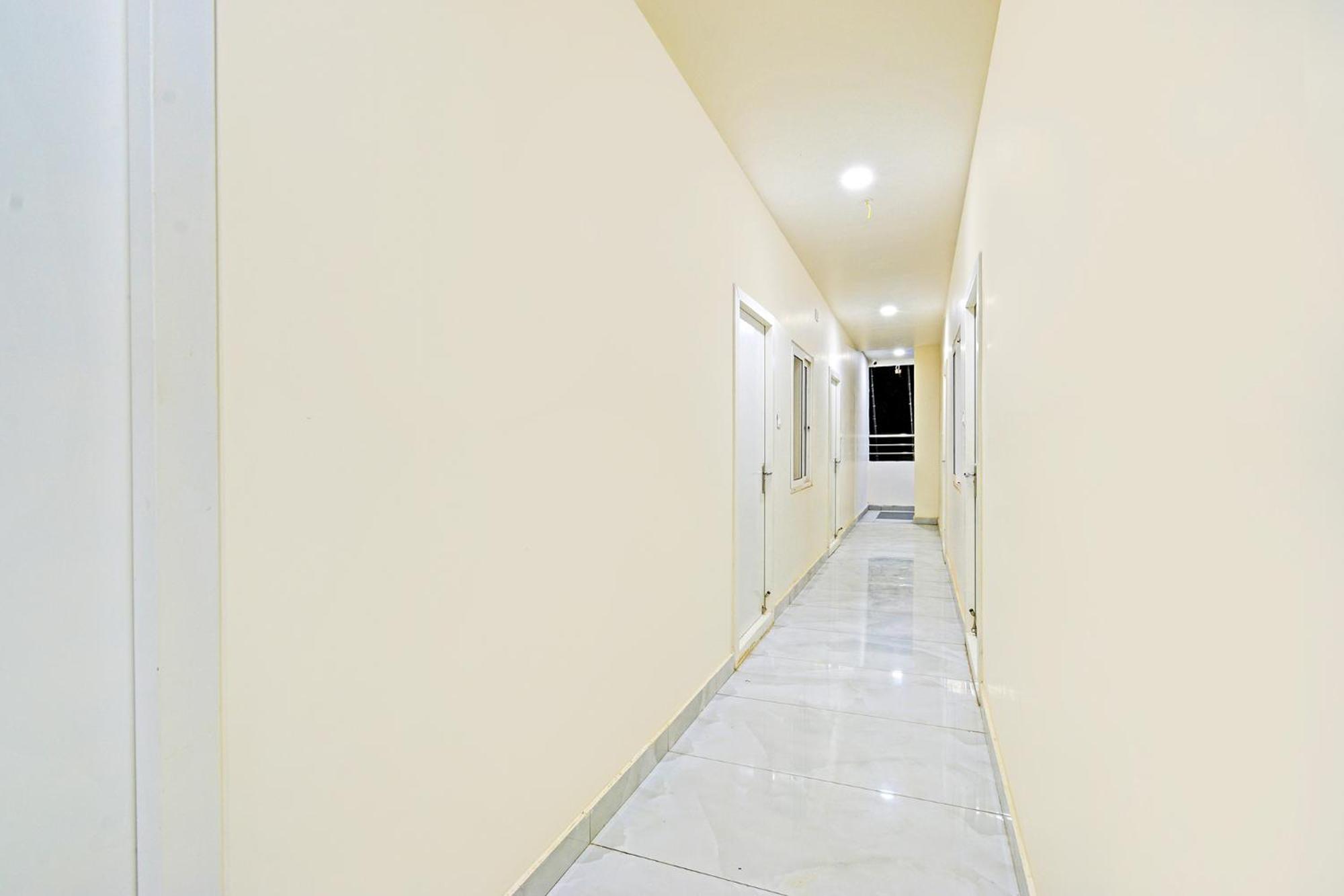 Hotel Fabhotel Lexus Grand Hyderabad