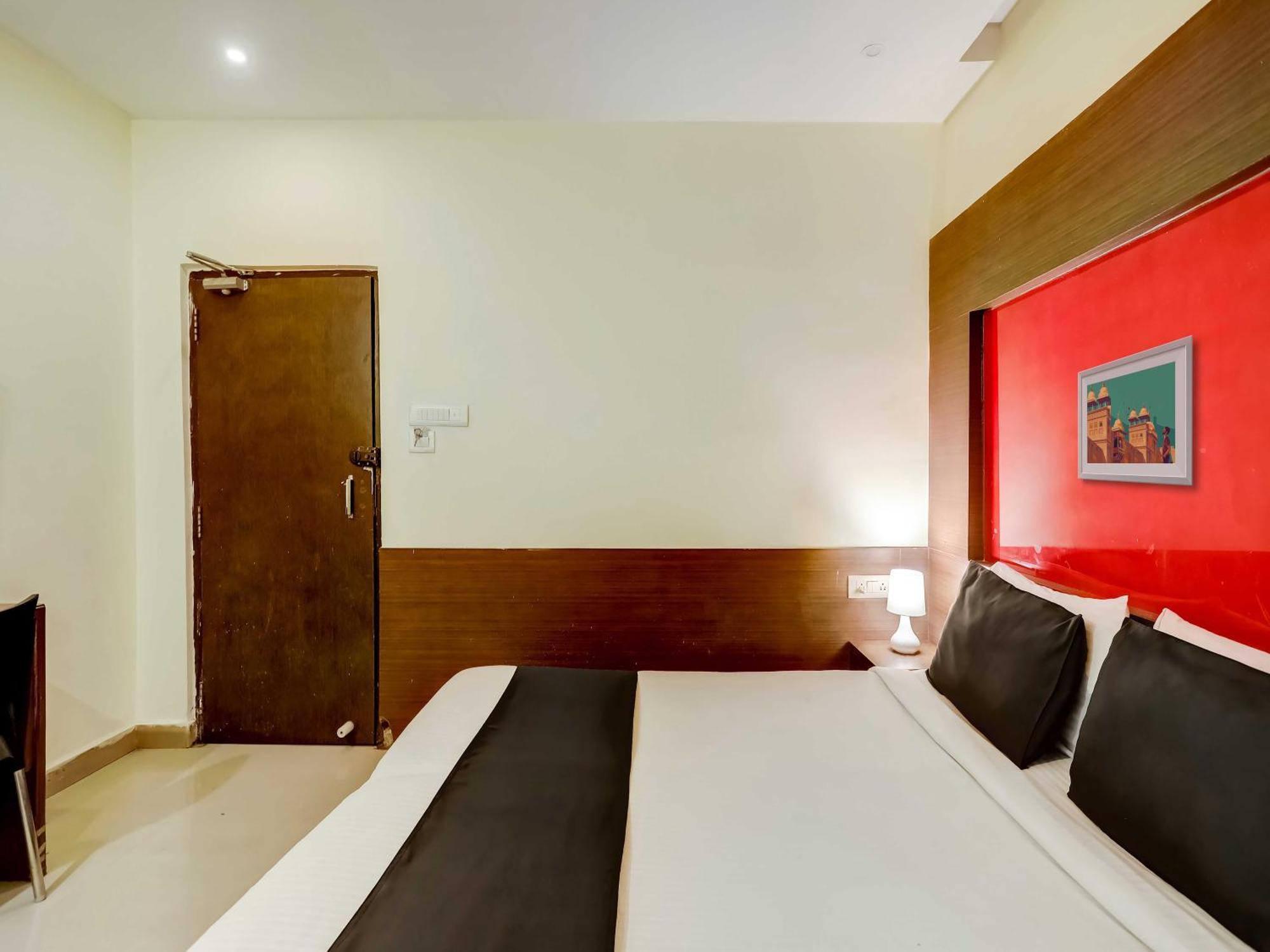 Collection O Grand Krishna Hotel