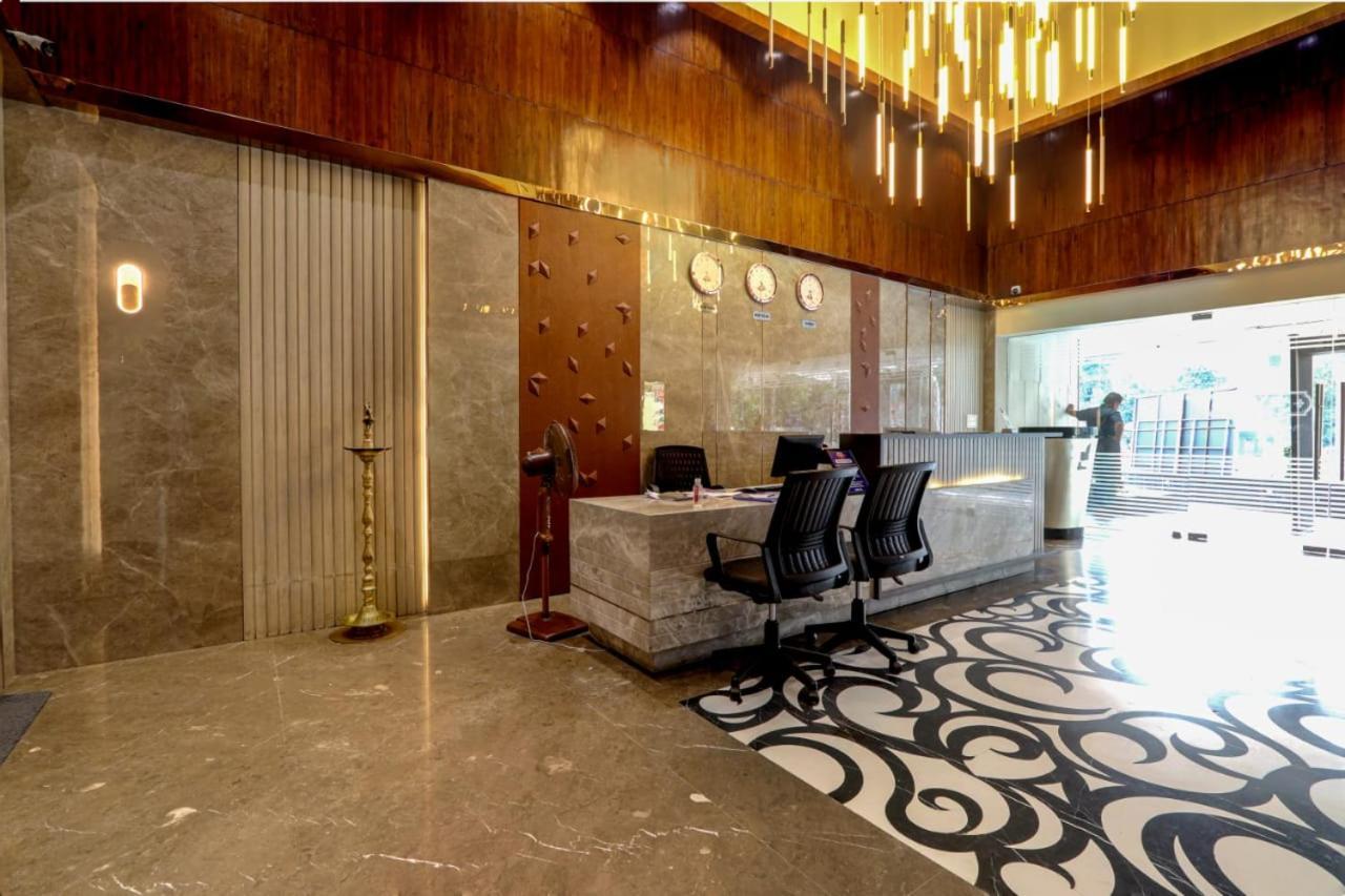 Blossoms Rooms Hotel Dunkin Grand- Beside Care Hospital- Banjara Hills- 20 Percent Off On Spa- 10 Percent Off On Room Service Food Order Hotel