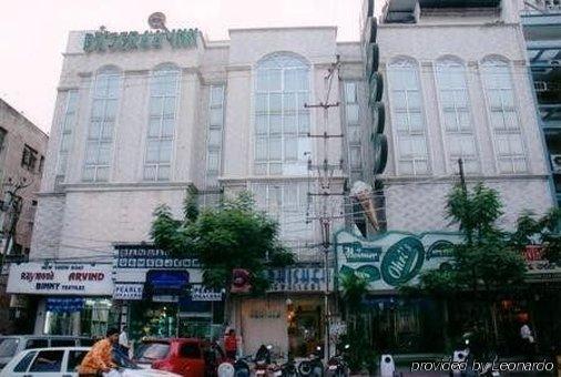 Oyo 9302 Baseraa Hotel Hyderabad