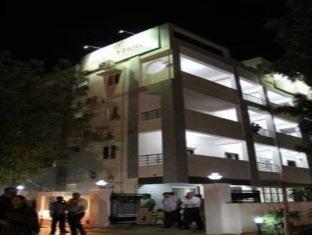 Oyster Airport Hotel