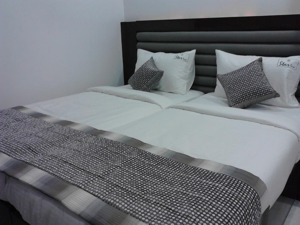 Star Guest house *