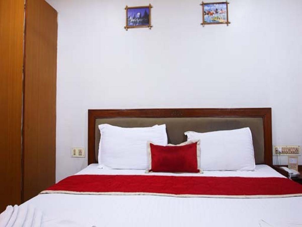 Hotel Sitara Paradise