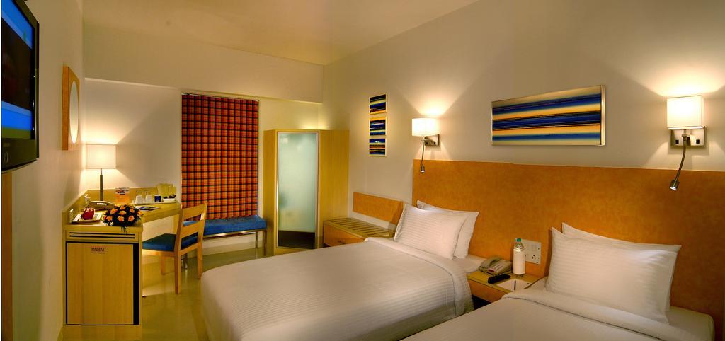 Hotel Aditya Hometel 3*