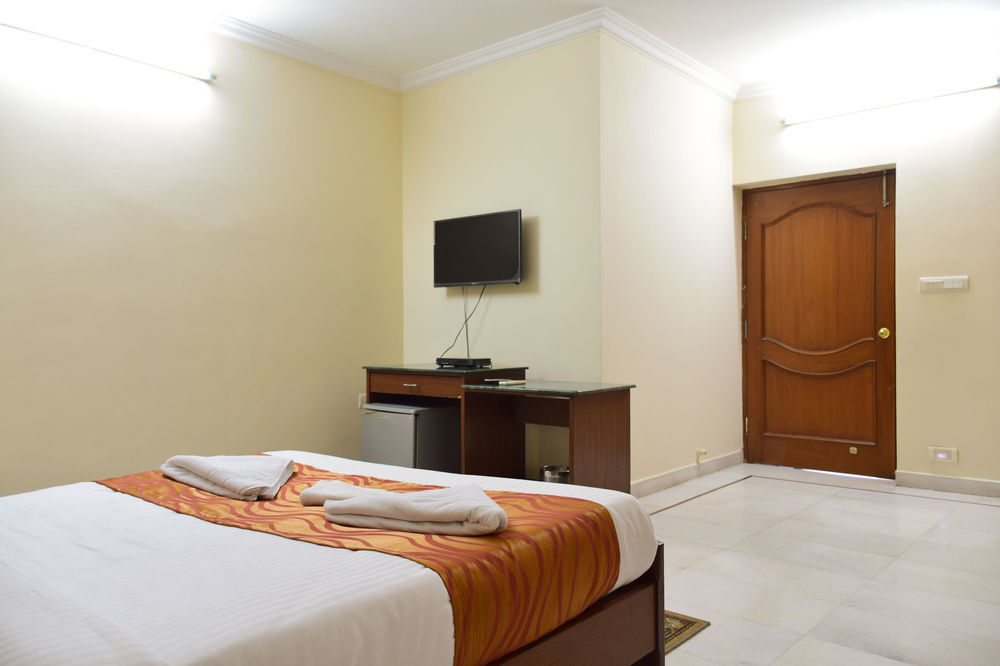 Zo Banjara Hills Road No 12 Hotel 3*