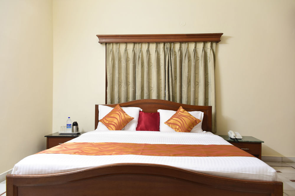 Zo Banjara Hills Road No 12 Hotel Hyderabad