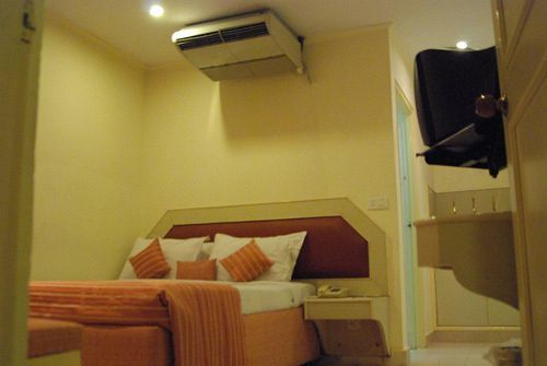 Hotel Oyo 9302 Baseraa Hyderabad