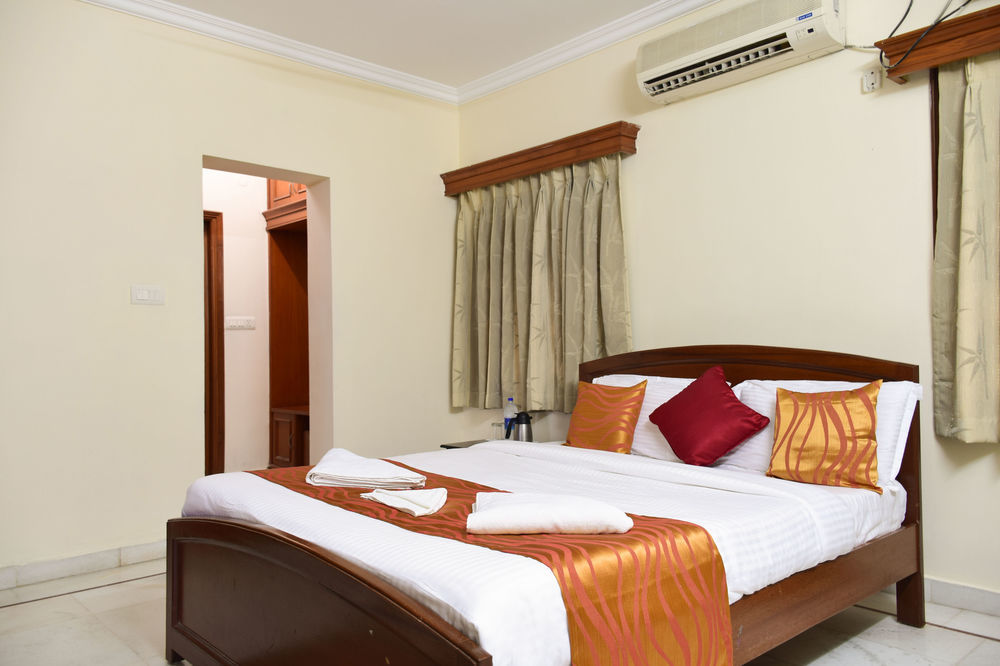 Zo Banjara Hills Road No 12 3*