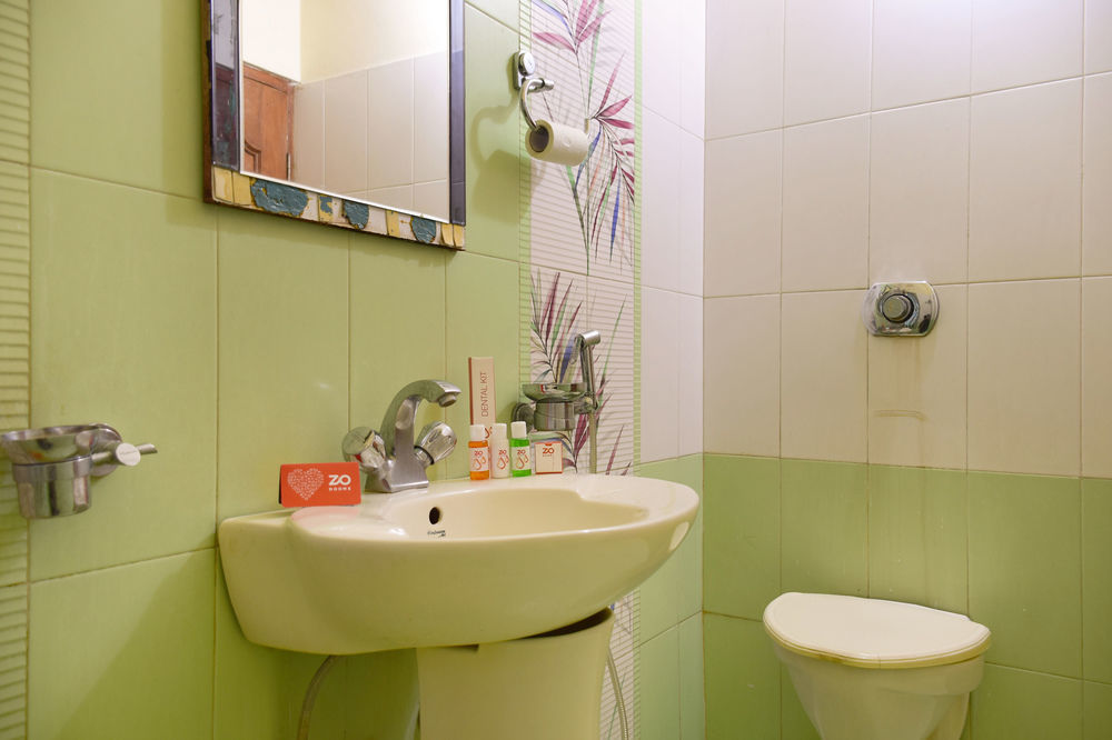 Zo Banjara Hills Road No 12 Hotel Hyderabad