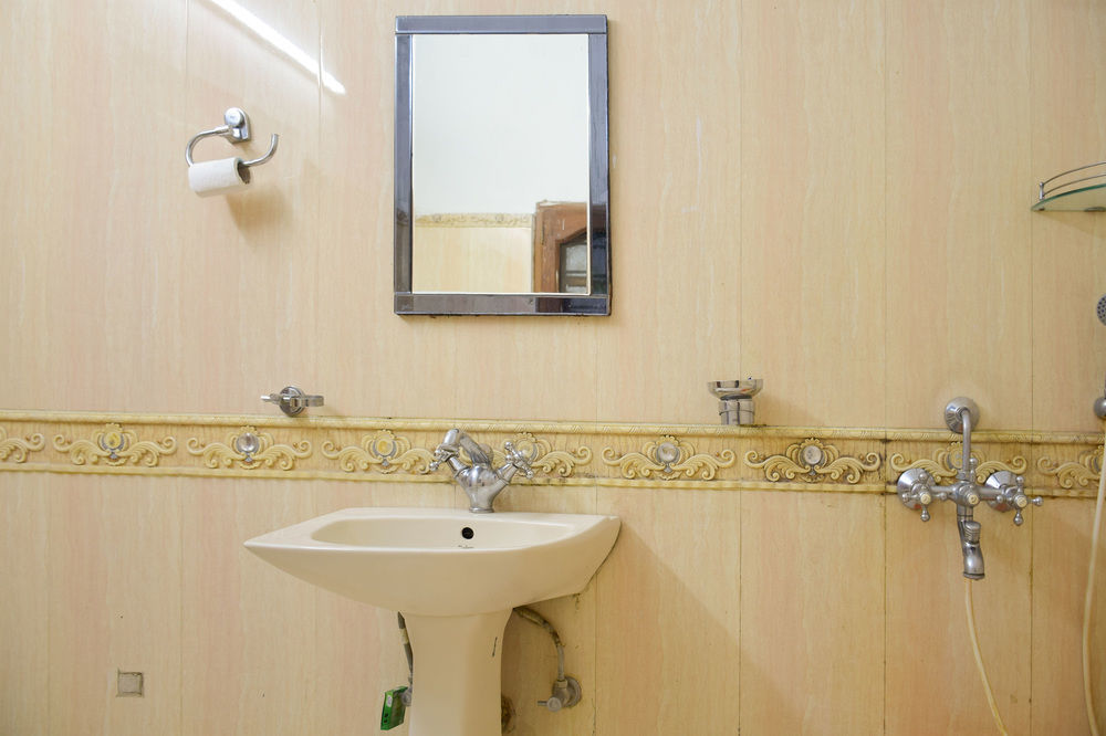 Zo Banjara Hills Road No 12 Hotel