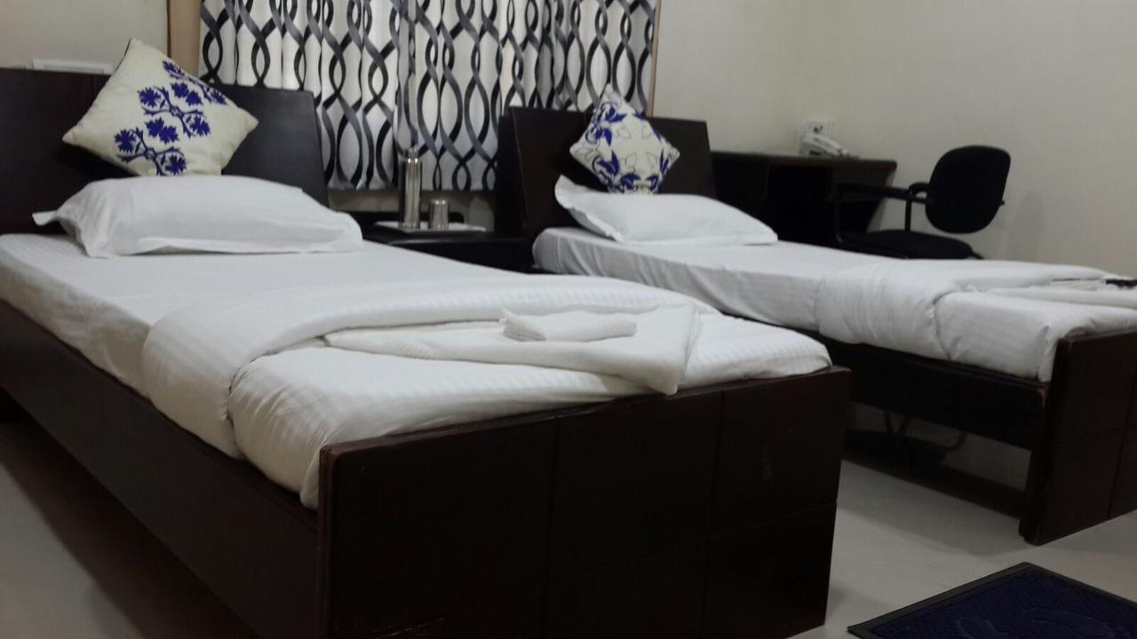 Hotel Khyathi