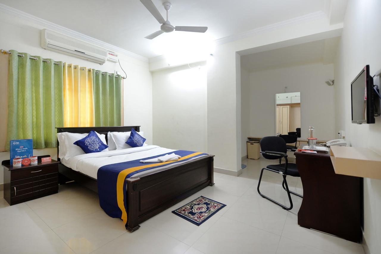 Hotel Khyathi