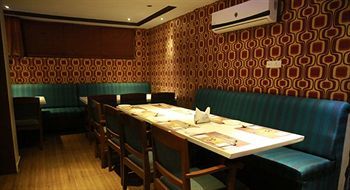 Oyo 13494 Nakshatra Hotel Hyderabad