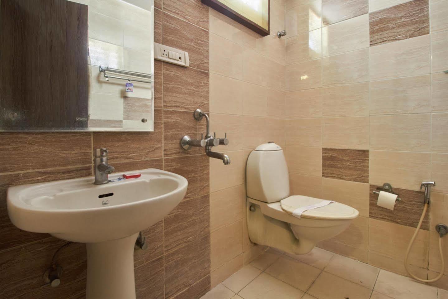 Fabhotel Royal Residency Ii - Nr Lakdikapul Metro Station 3* Hyderabad