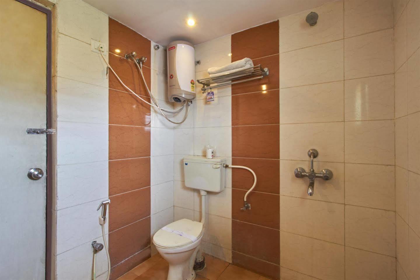 Fabhotel Royal Residency Ii - Nr Lakdikapul Metro Station 3* Hyderabad