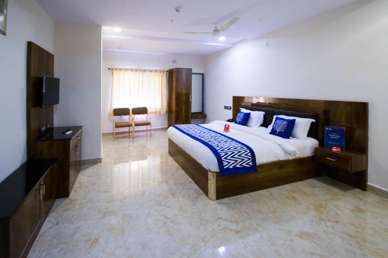 Collection O 5302 Bhadra Grand Hotel