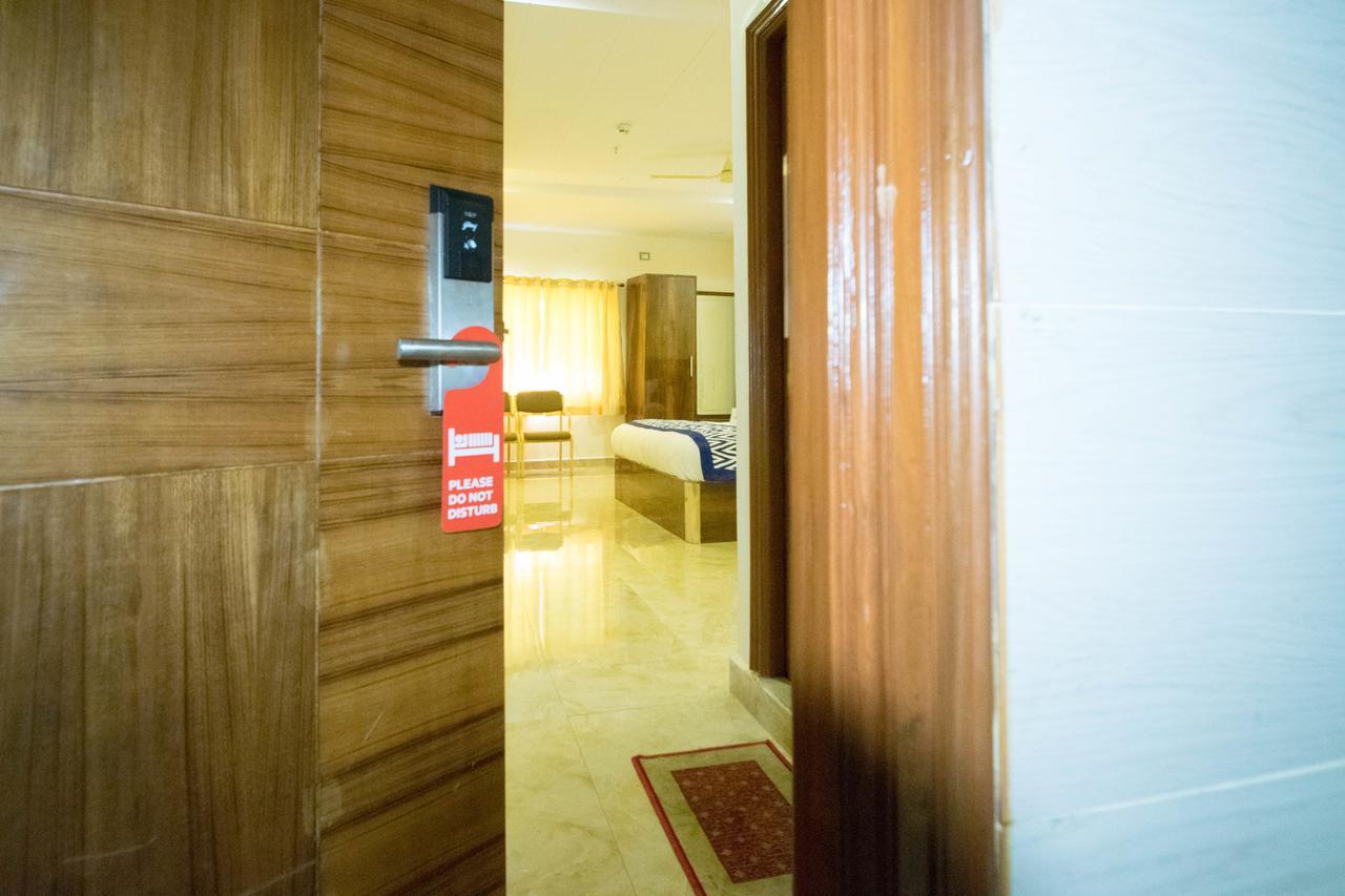 Collection O 5302 Bhadra Grand Hyderabad