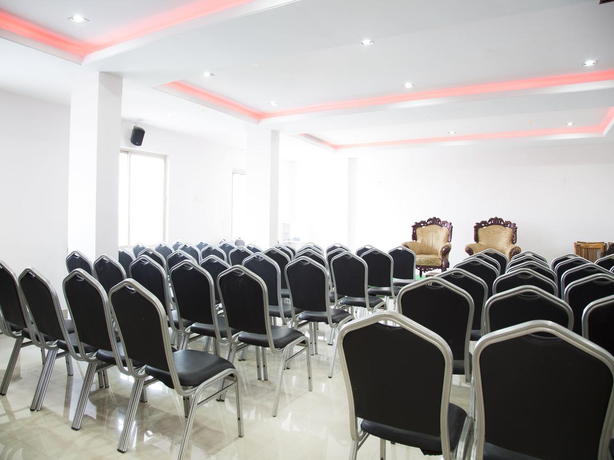 Oyo 6130 N7 3* Hyderabad