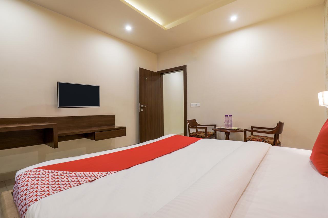 Hotel Oyo 4035 Spg Grand
