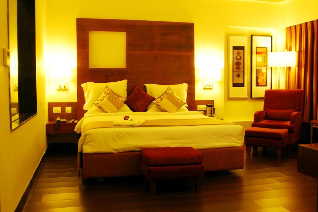 Vaishnaoi Hotel