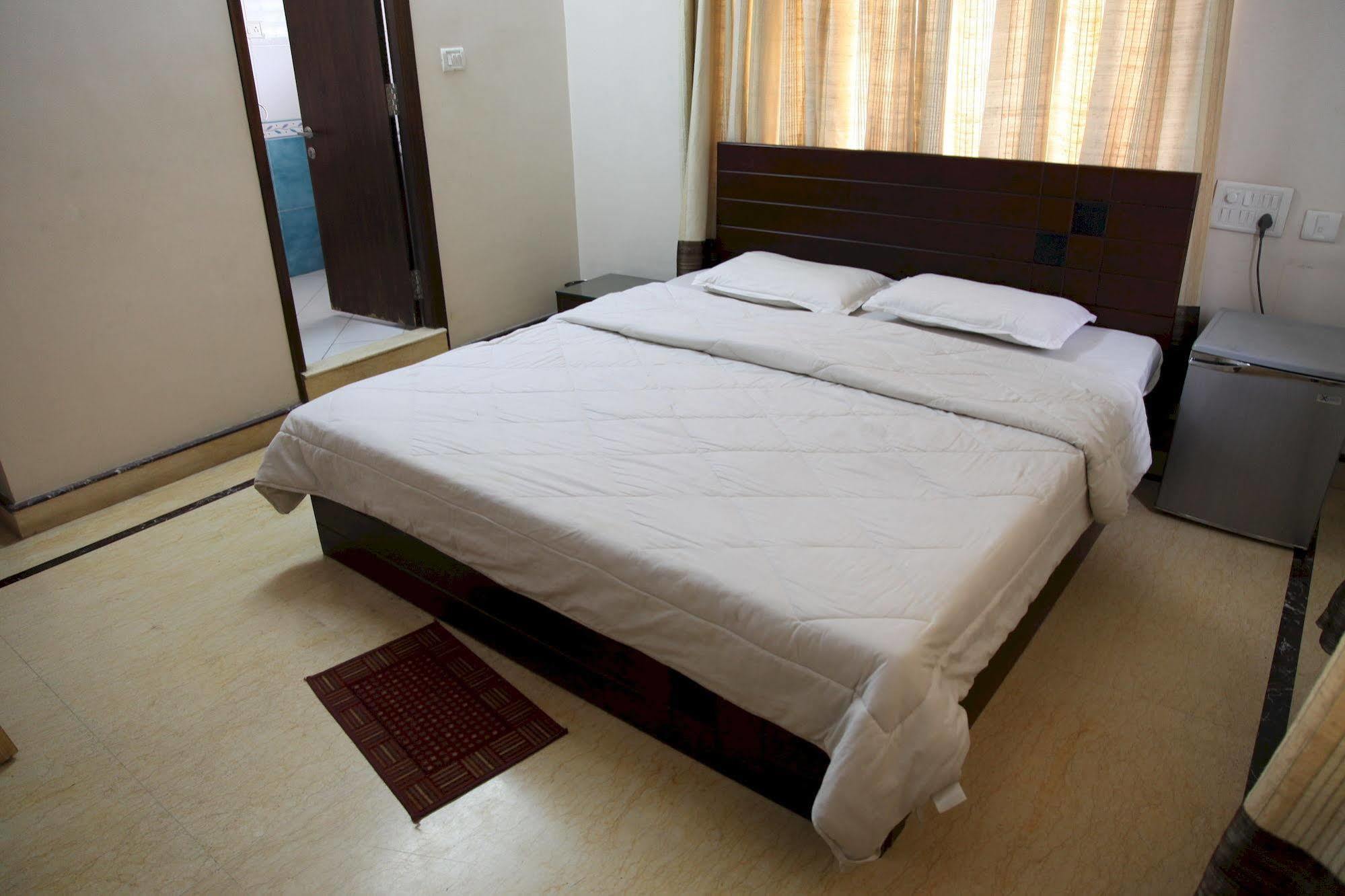 Apartment Kp Serviced Hyderabad