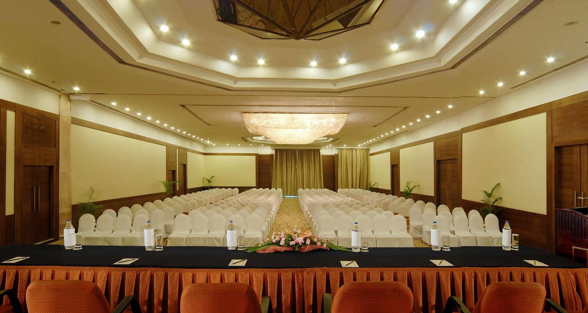 Hotel The Manohar 4*