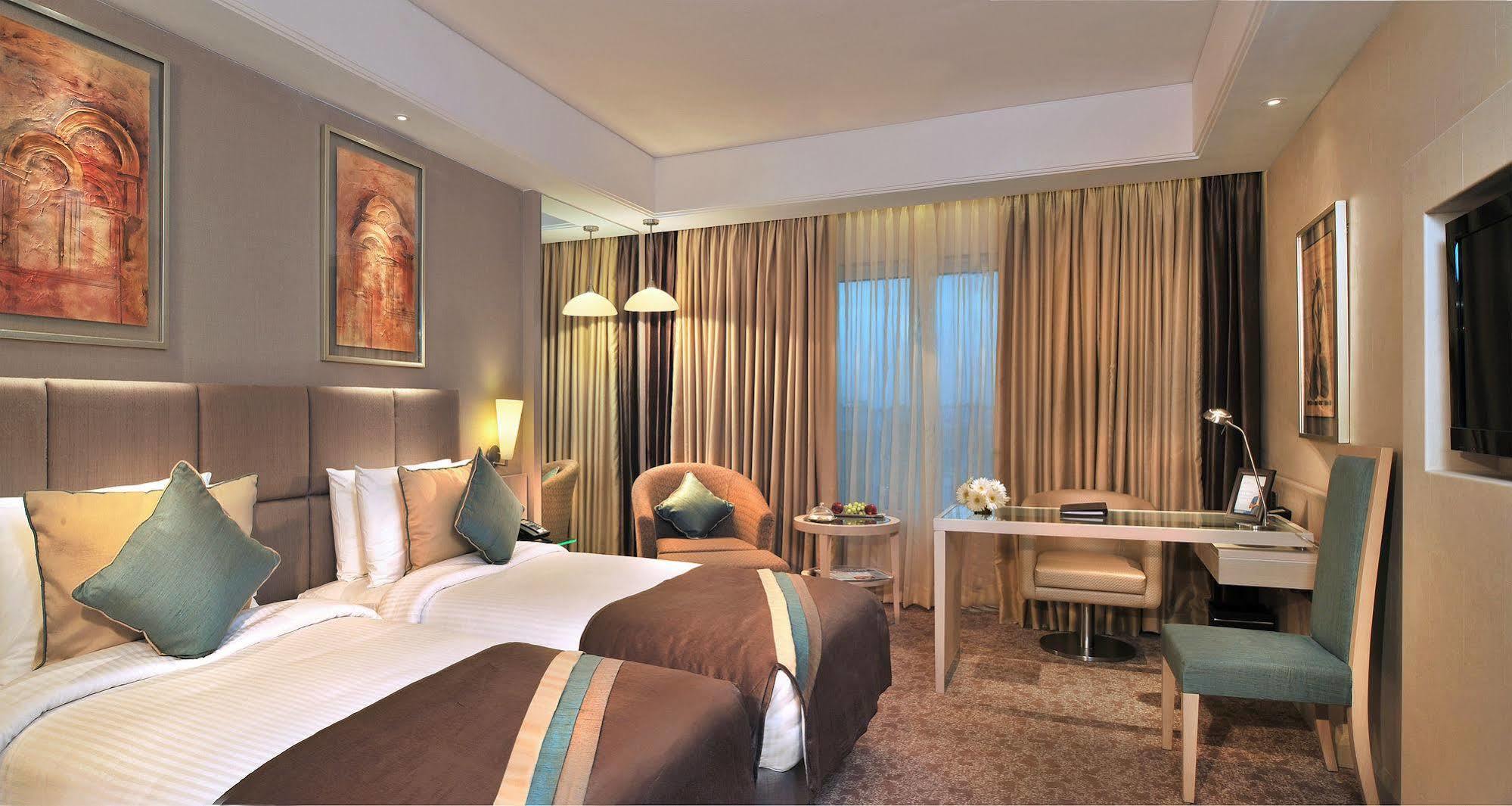 Hotel Radisson Hitec Hyderabad