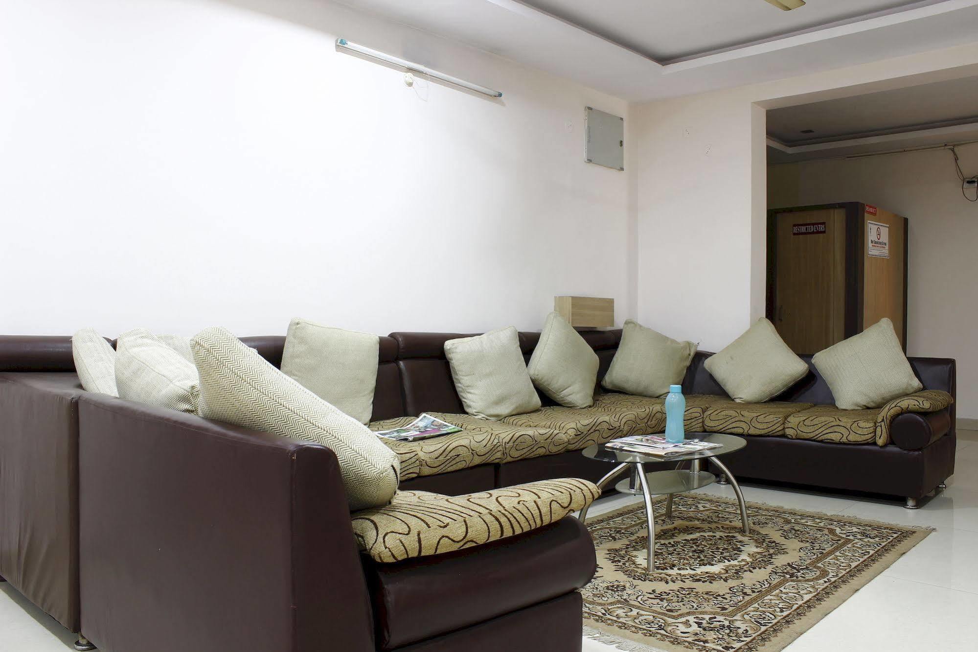 Hotel Horizon Residency