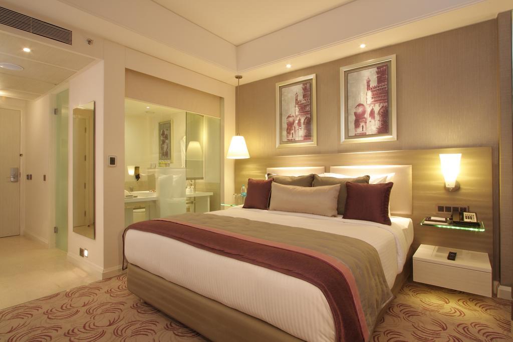 Radisson Hitec