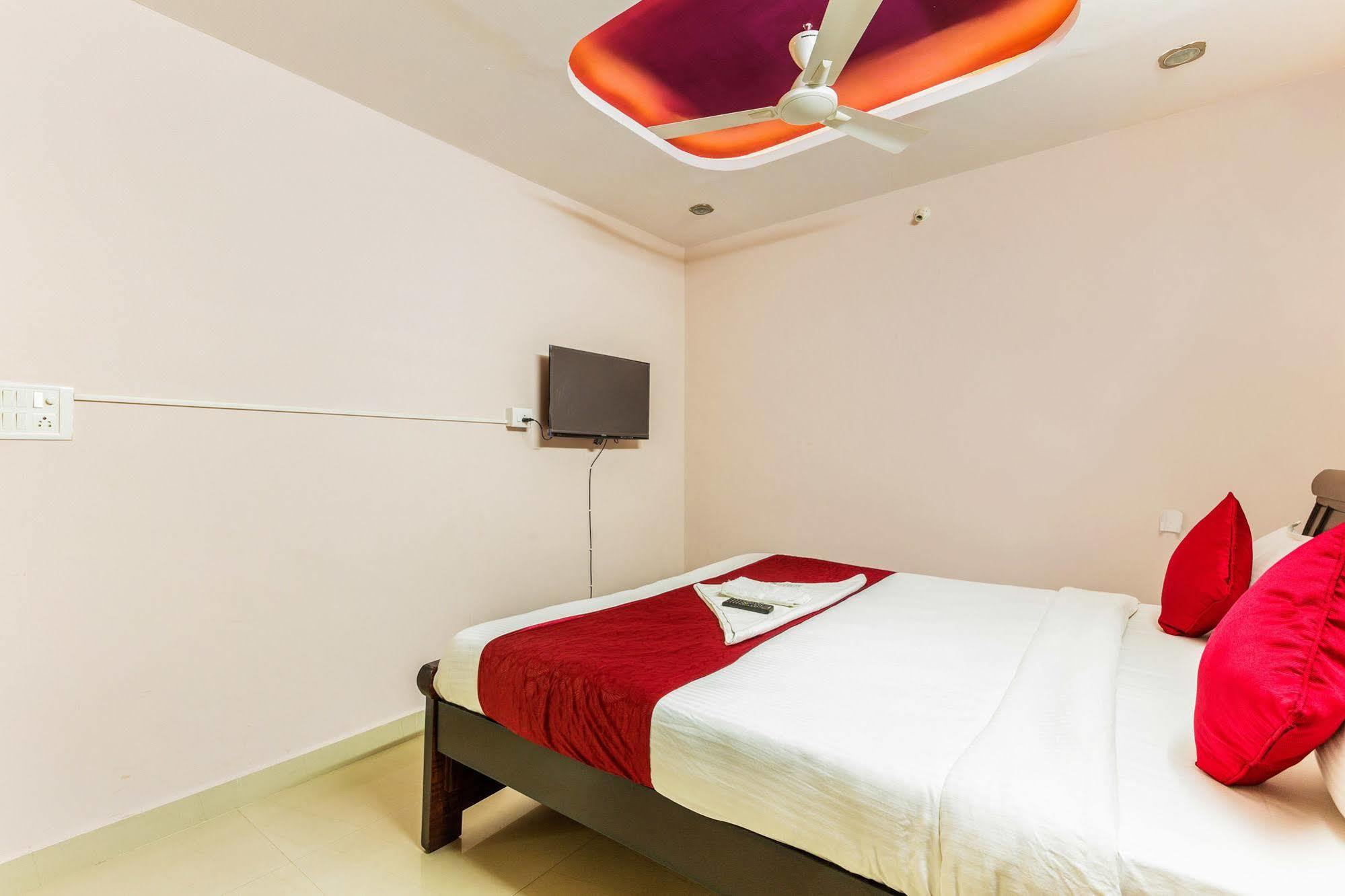 Hotel Zo Manikonda