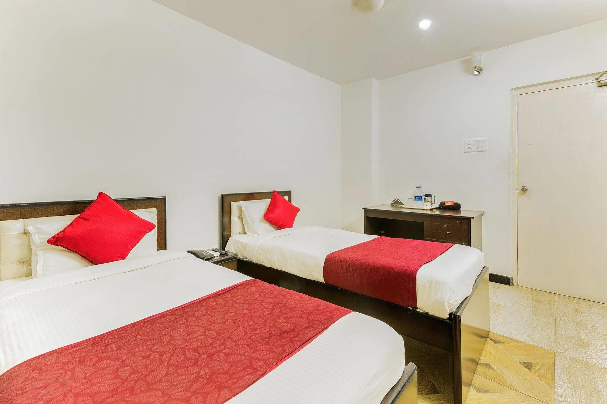 Zo Manikonda Hotel 3*