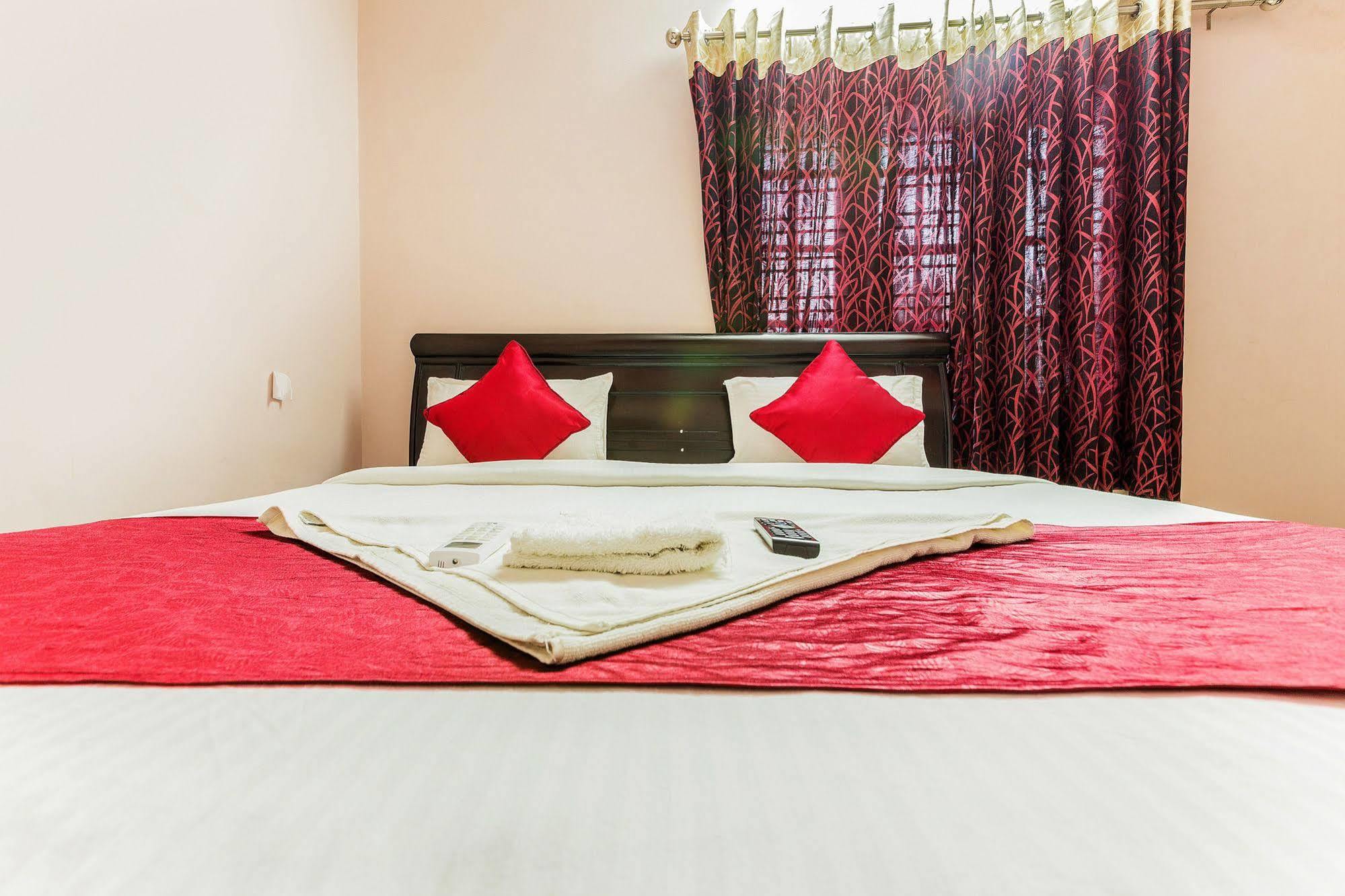 Hotel Zo Manikonda Hyderabad