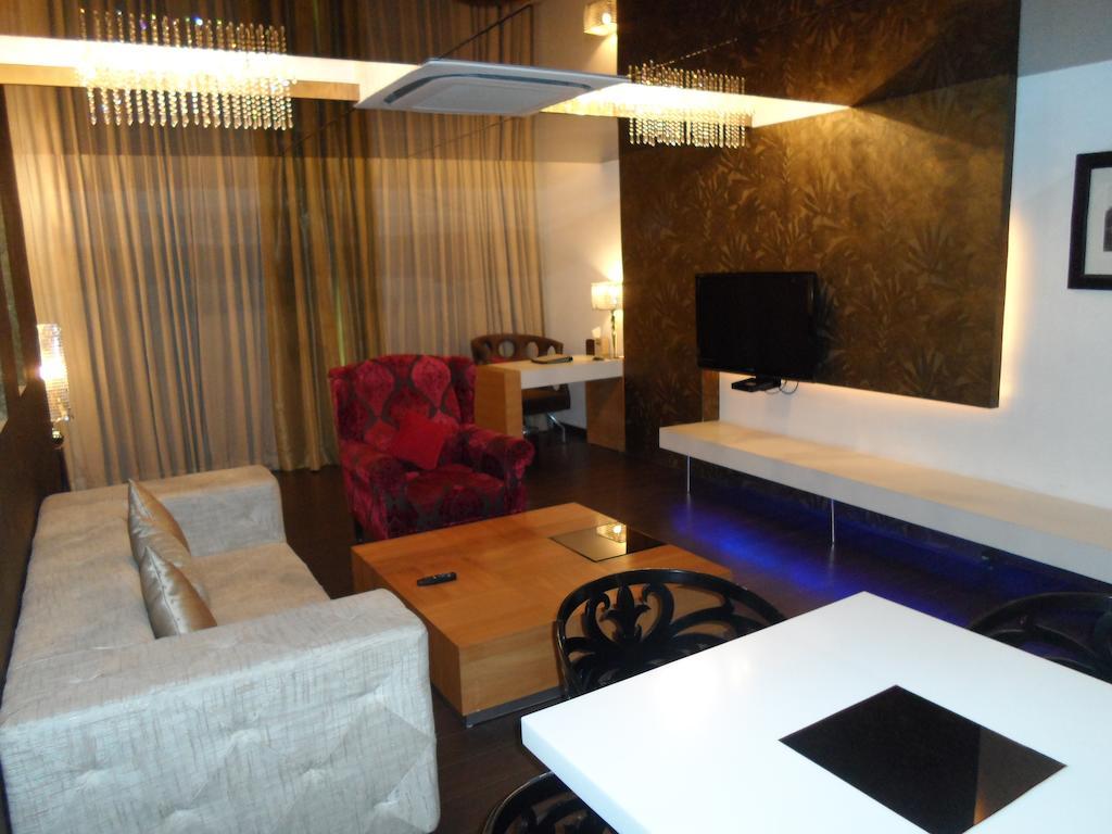 Bikanervala Boutique 3*