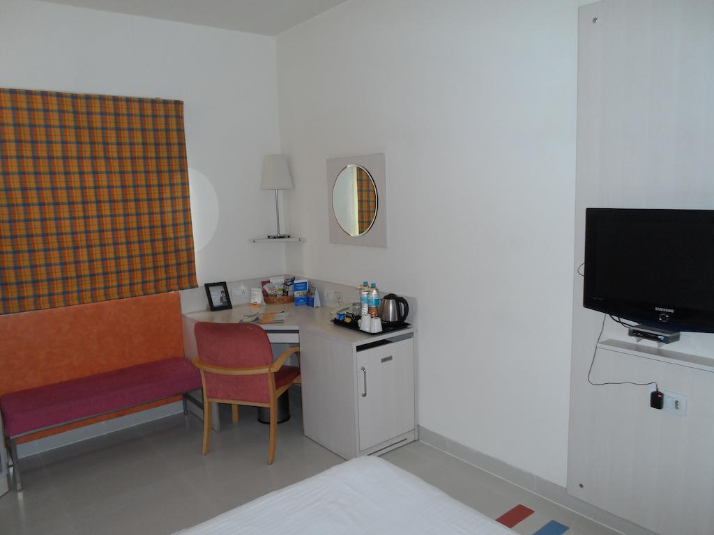 Aditya Hometel 3*