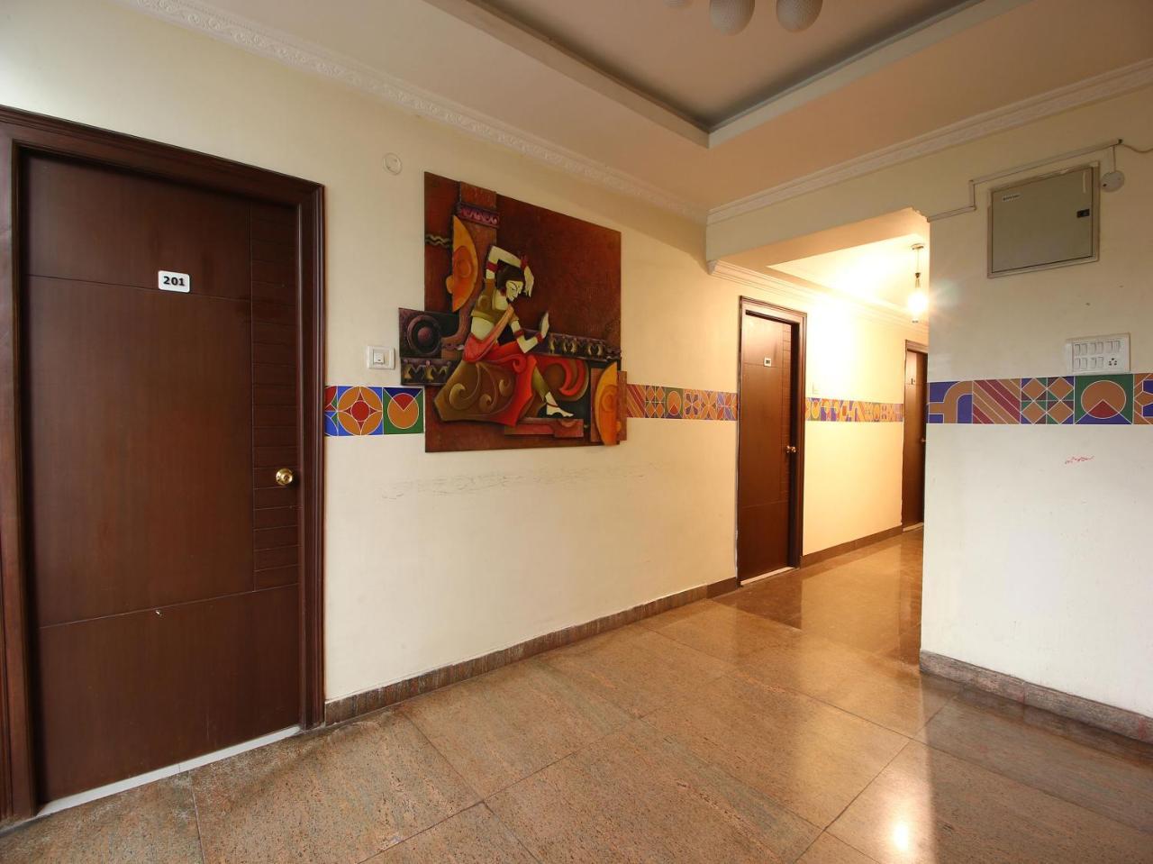 Oyo 17375 My Place Kondapur Hicc 3*