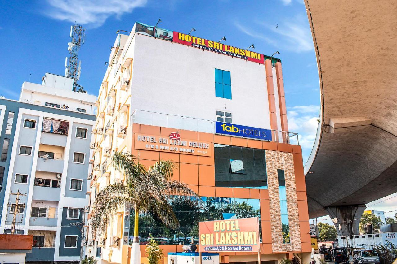 Hotel Fabexpress Sri Lakshmi Deluxe Sivarampalli 3*