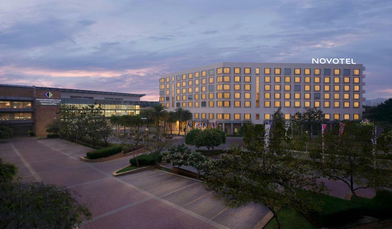 Novotel Convention Centre Hotel