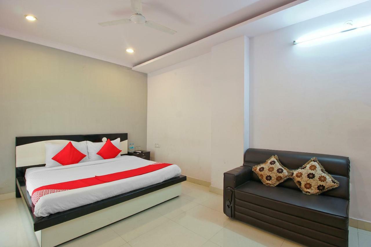 Oyo Flagship 463 Banjara Hills Hotel 3*