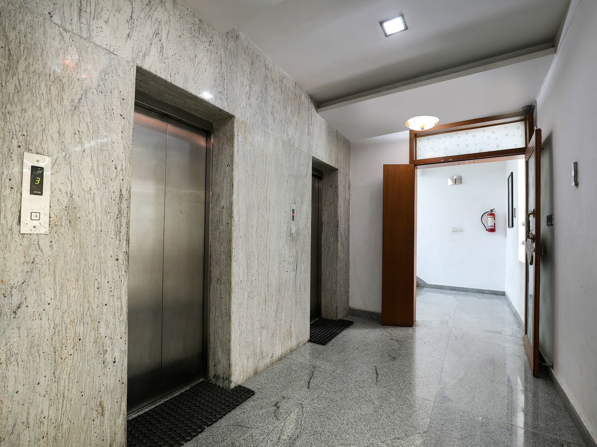 Hotel Oyo 986 Akhand Homes 3*