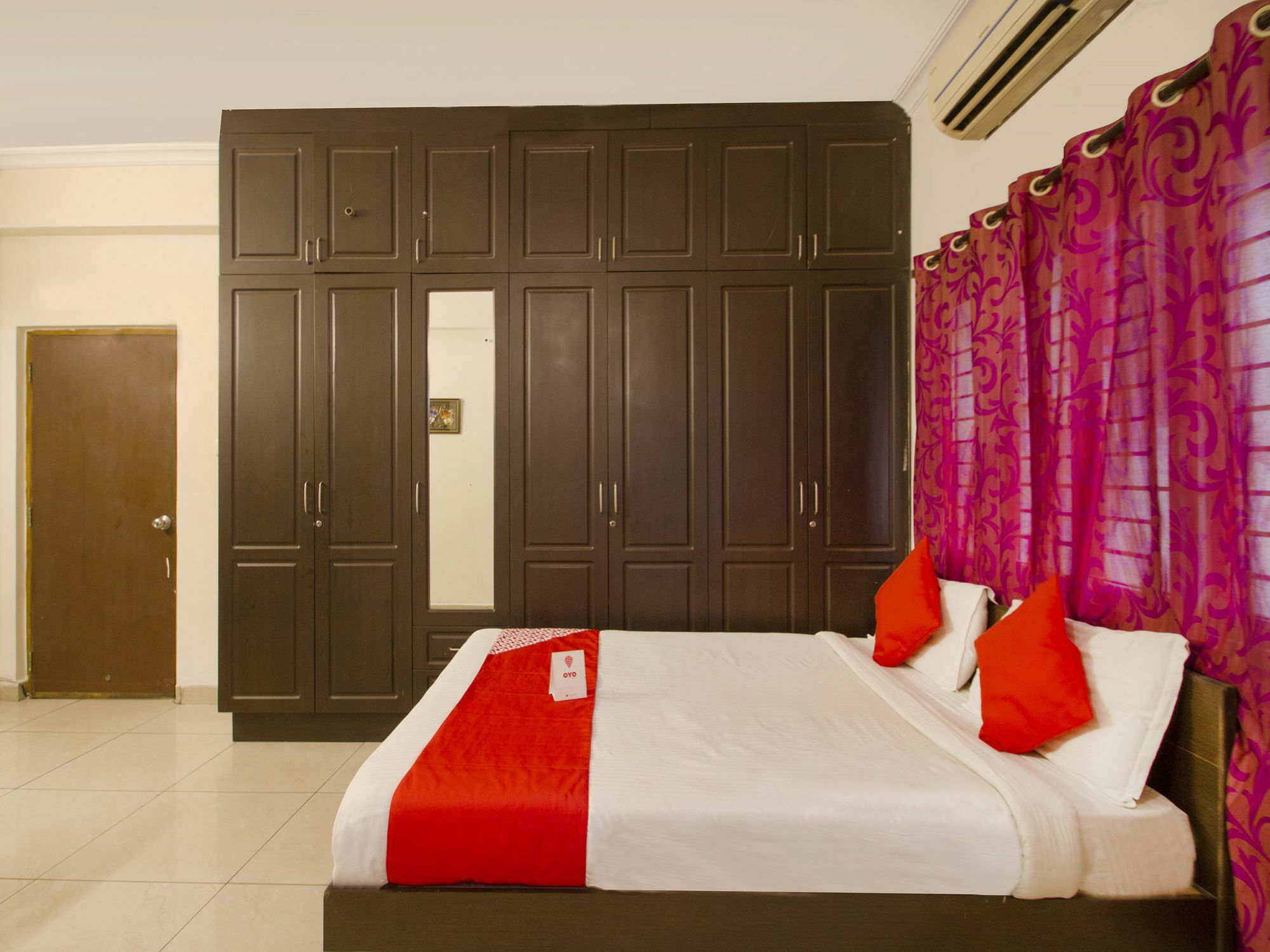Oyo 13193 Rockline Comfort Hyderabad